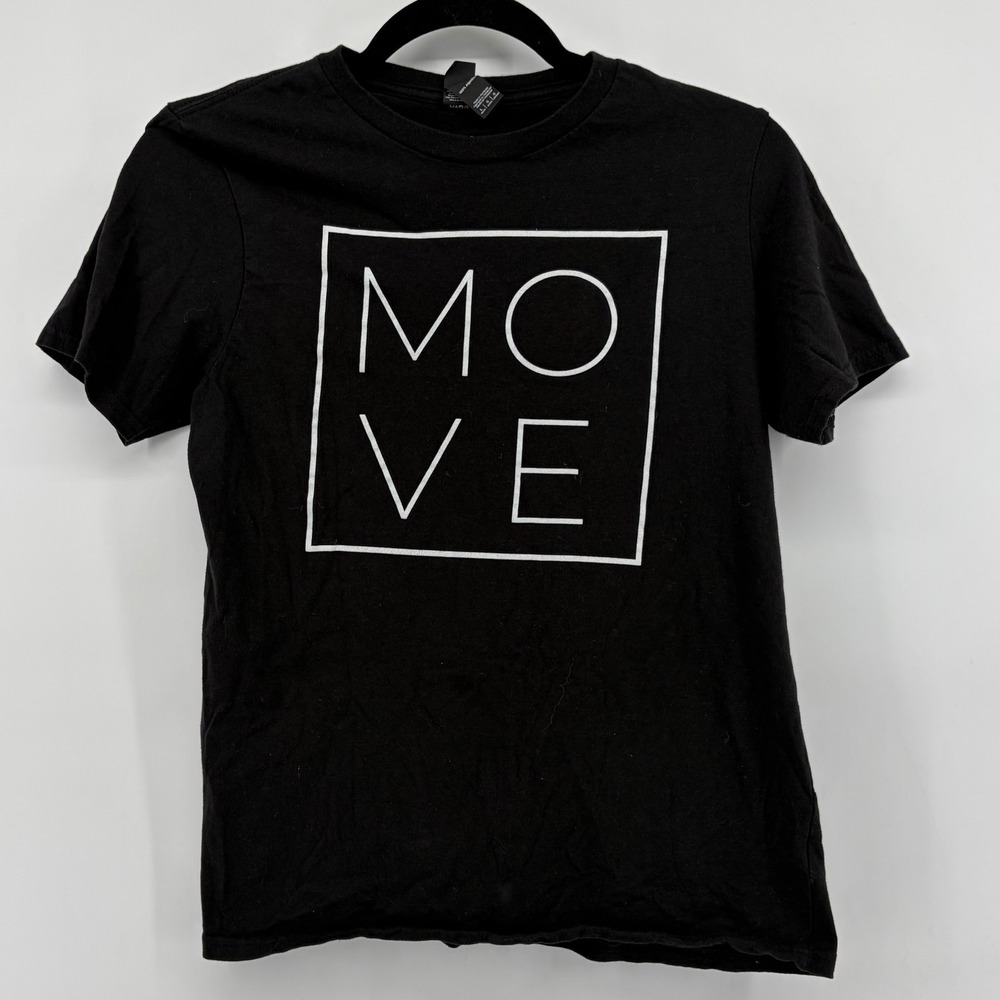 District Boys Move Block Logo Graphic Short Sleeve Black T-Shirt Youth Sze L EUC